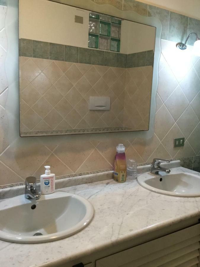 Villa Al centro del paese Santa Teresa di Gallura Esterno foto